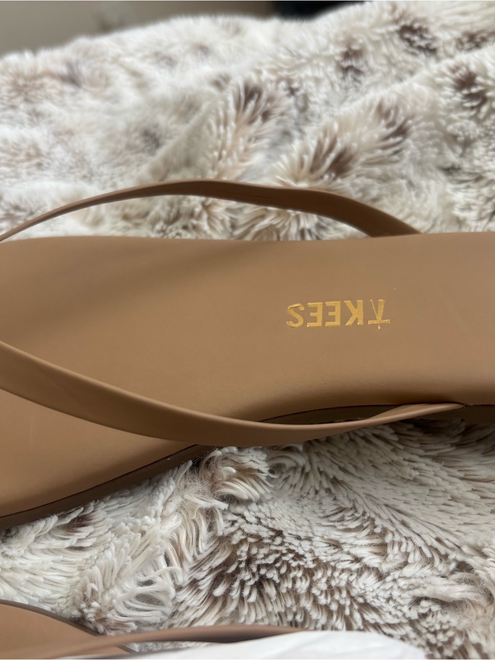 TKEES Cocoa Butter Tan Flip Flop Sandals - Picture 4 of 5